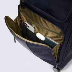 Kufferter^Piquadro 4 wheel cabin suitcase for laptop 15,6 Sort