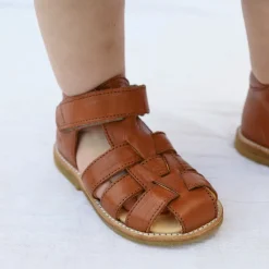 Sandaler<Angulus - Begyndersandal Med Velcro, 5019 - Cognac Brun