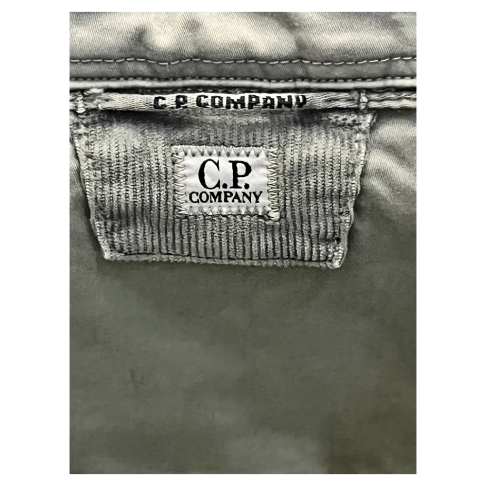 Jakker<C.P. Company Corduroy Overshirt i Gunmetal Beige