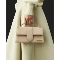 Skuldertasker^Jacquemus Den store Bambino taske Beige