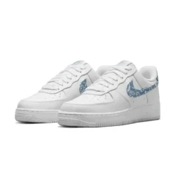Sneakers<Nike Essential White Worn Blue Paisley Sneakers Hvid