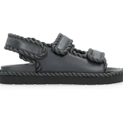 Sandaler<Bottega Veneta Flade sandaler med Torchon dekoration Grå