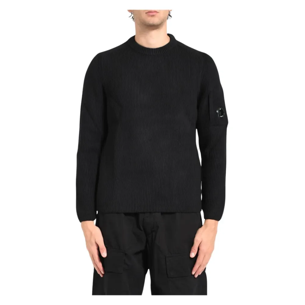 Strik<C.P. Company Full Rib Crewneck Lens Sweater Sort