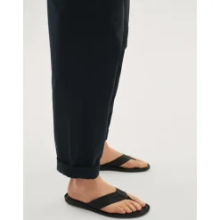 Sandaler<Kazar Herre e flip-flops.Dette produkt er stort i størrelsen. Sort