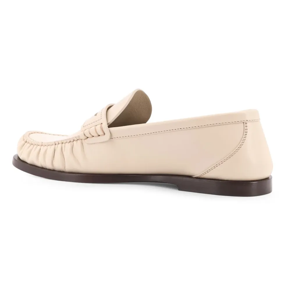 Loafers<Saint Laurent Hvide flade sko med ikonisk monogram Beige