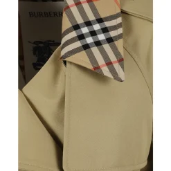 Frakker^Burberry Klassisk Trenchcoat med Revers Grøn