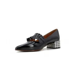 Pumps|Stiletter^Chie Mihara Laklæder pumps med metal accessory Sort