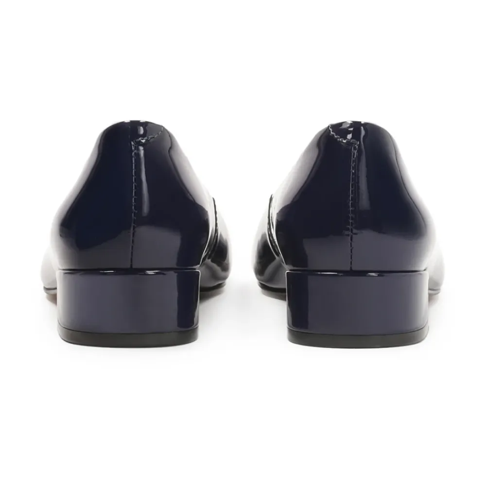 Pumps^Kazar Marine lakerede pumps på en stang Blå