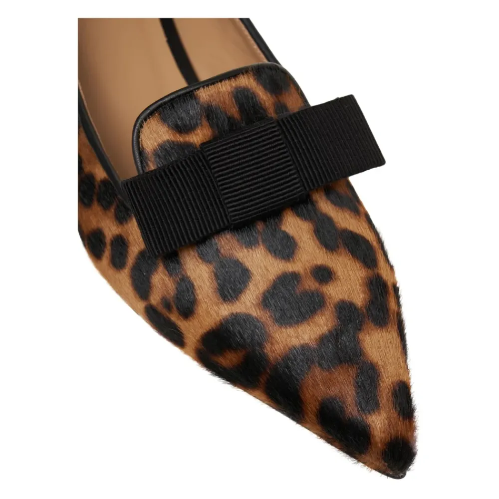 Pumps|Stiletter<Gender Pumps i kalveskind med dyreprint Brun