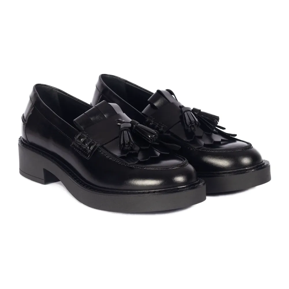 Loafers^Angulus Chunky Penny Loafer med Frynser og Kvastdetalje Sort