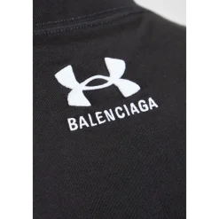 T-Shirts<Balenciaga T-shirt med broderet logo Sort